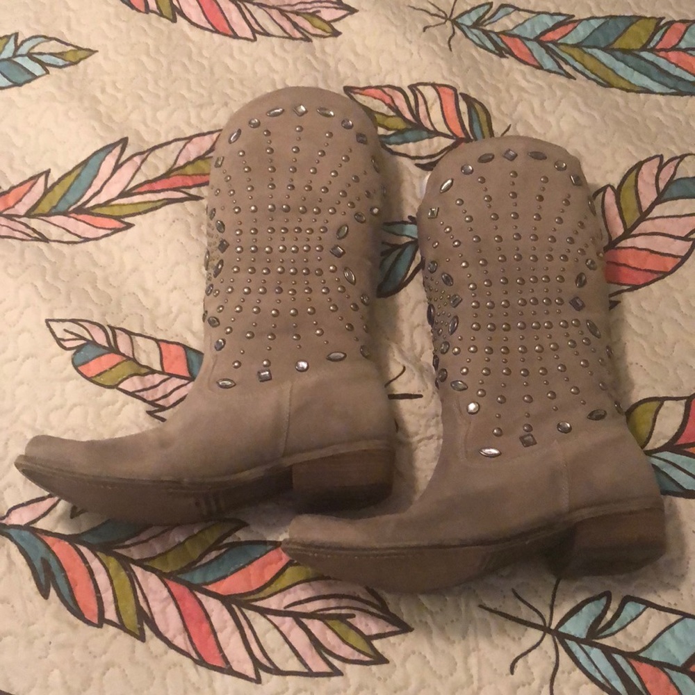 BT JUELL tan suede rhinestone studded boots